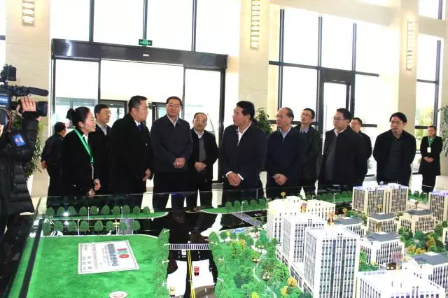 科技创新是企业发展的灵魂——省委副书记、常务副省长莫建成在赣州国际企业中心考察调研