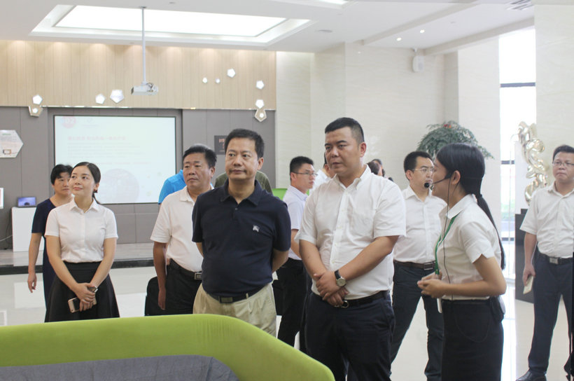 国务院国资委调研组莅临赣州国际企业中心参观调研