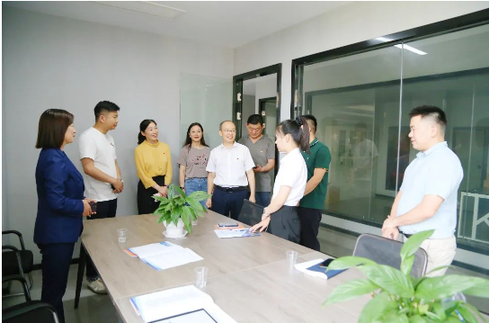 专业服务零距离——省市级就业创业中心领导深入九江恒盛科技园开展创业指导工作！