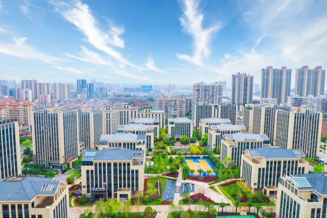 潮起赣南 全球领航——2024外贸高质量发展峰会在恒科产业园举办！
